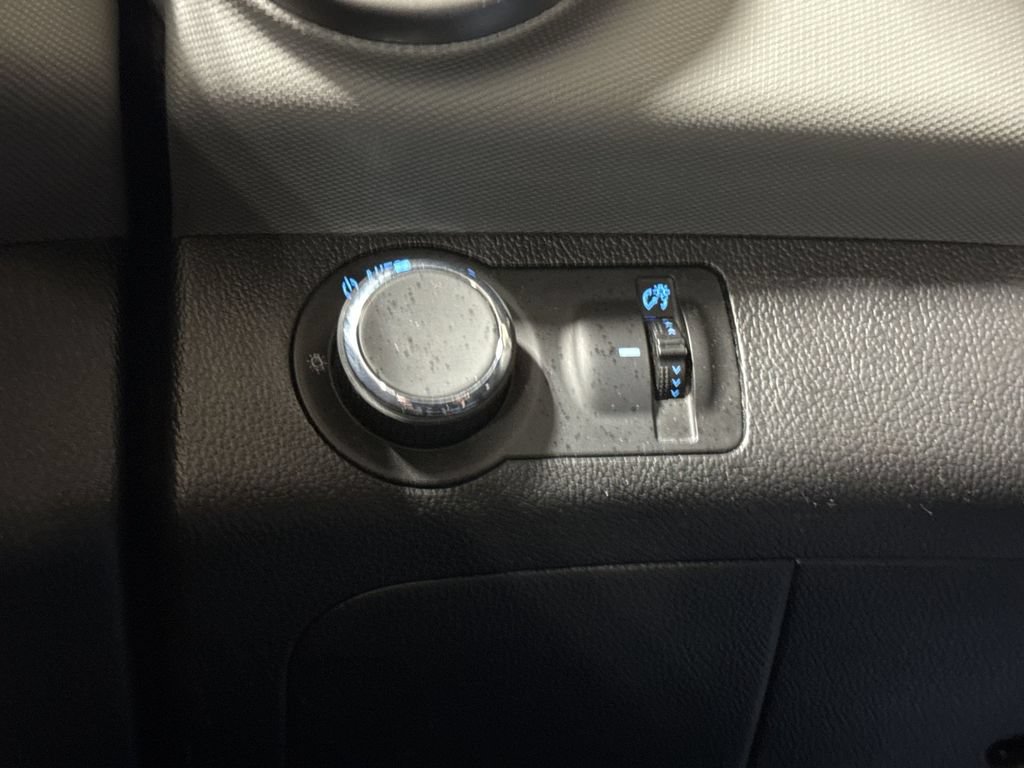 Used 2015 Chevrolet Sonic LT FWD image 17