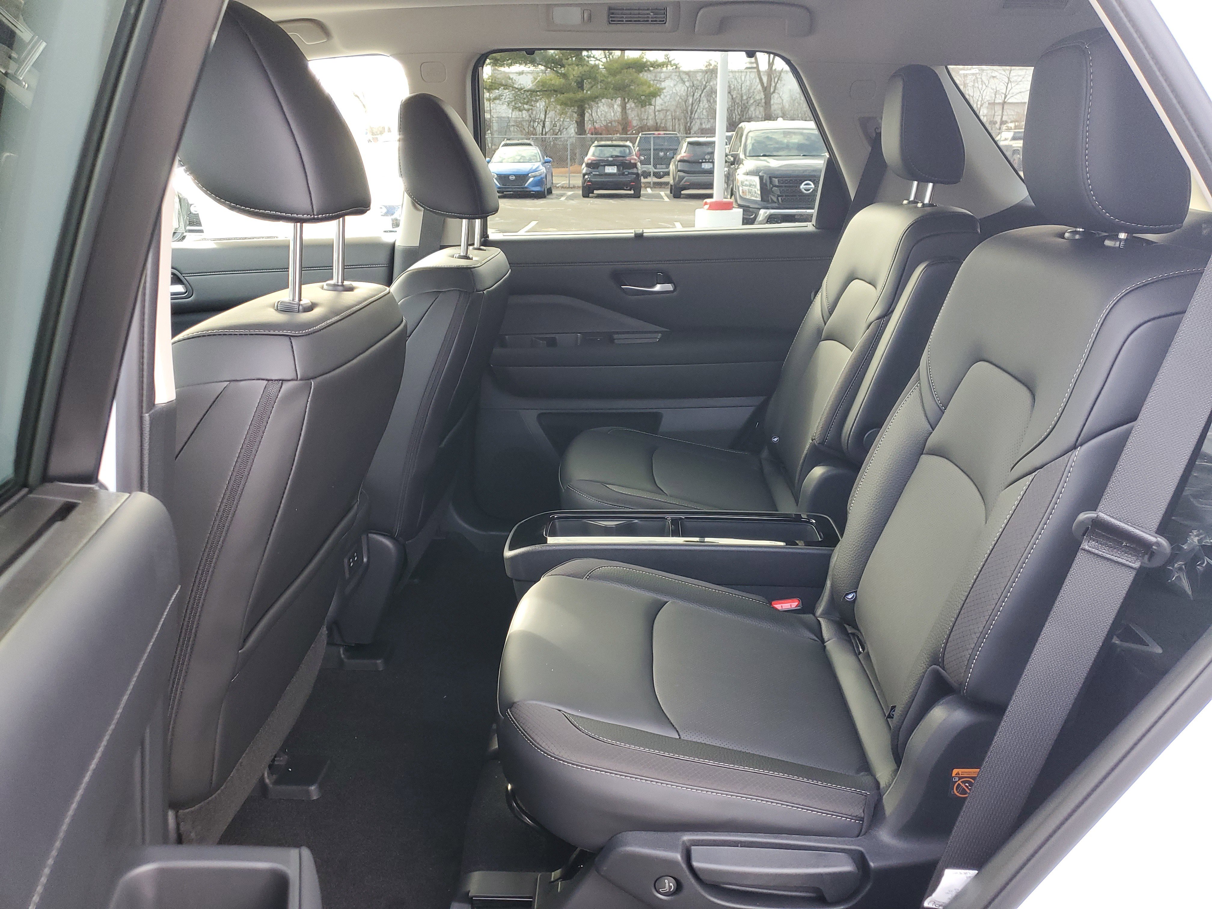 New 2026 Nissan Pathfinder SL w/ SL Premium Package image 30