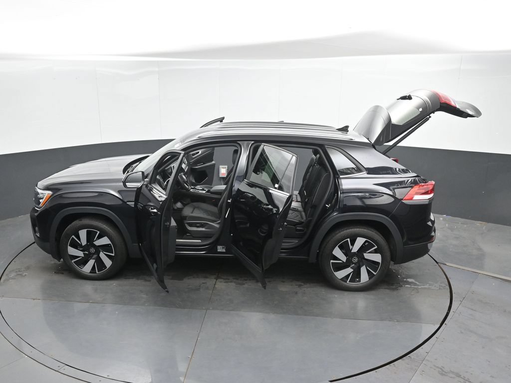 Used 2024 Volkswagen Atlas Cross Sport SE AWD/4WD image 50