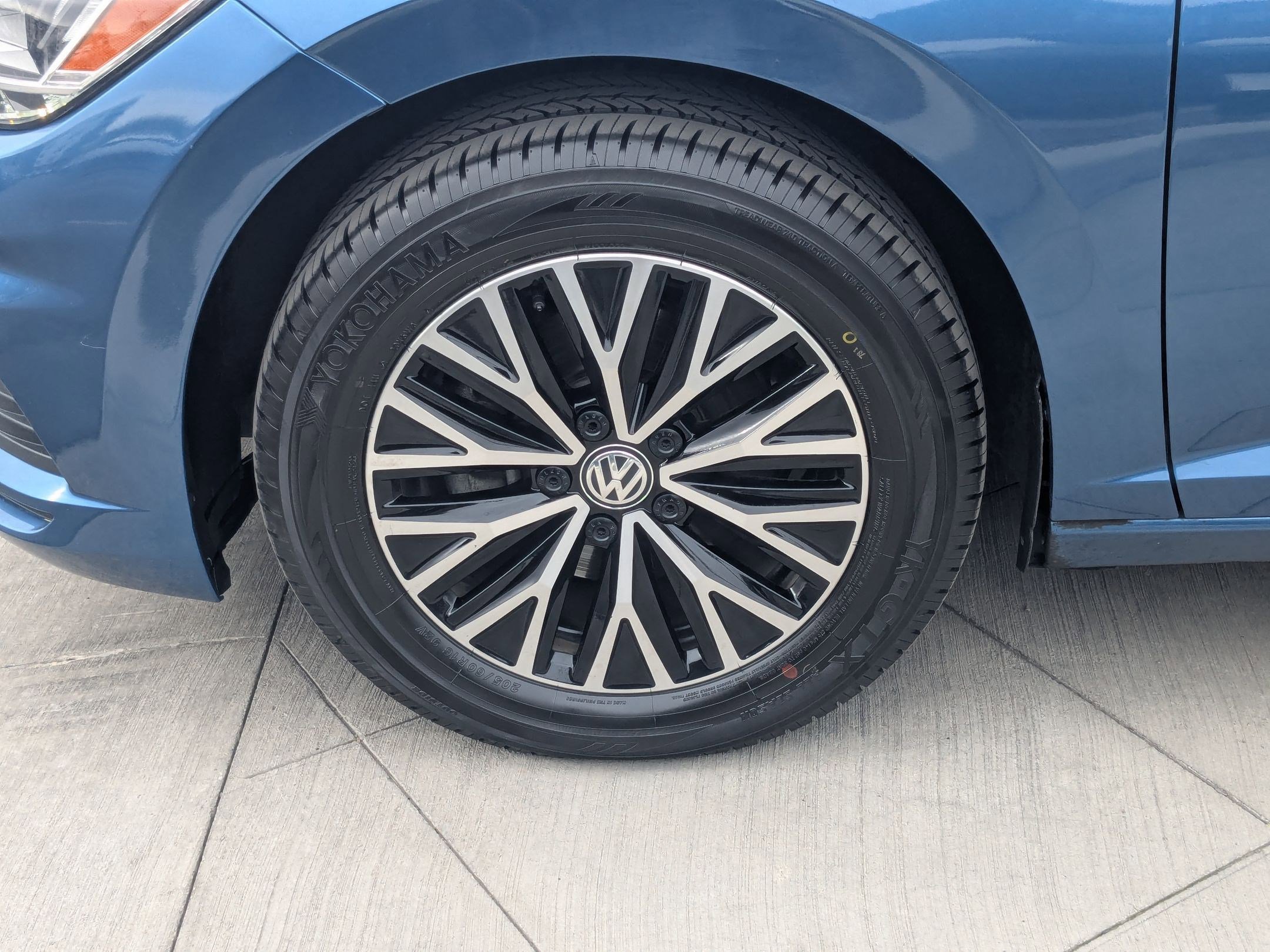 Used 2020 Volkswagen Jetta SE w/ SE Cold Weather Package image 12