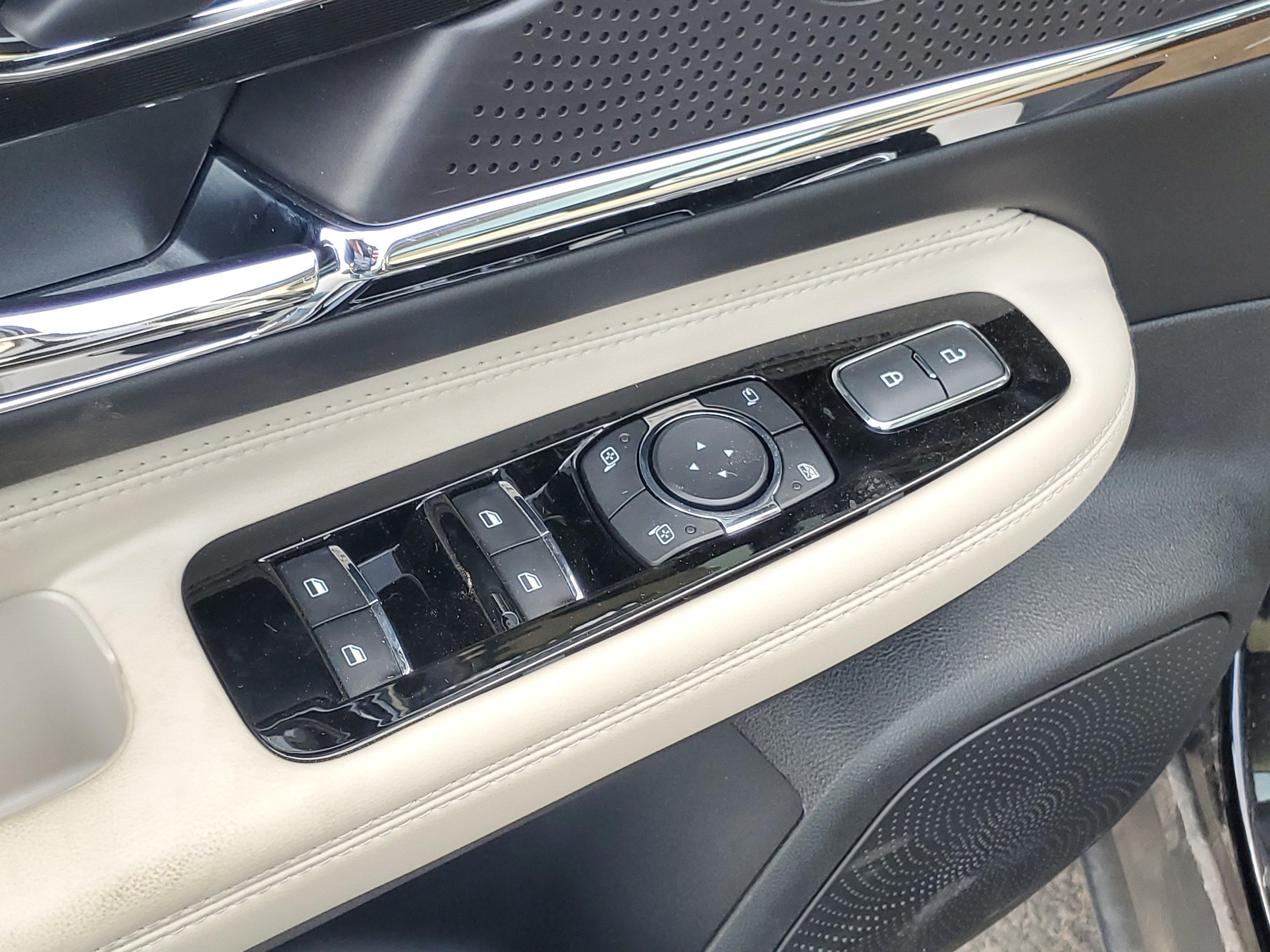 New 2025 Lincoln Corsair Grand Touring image 10