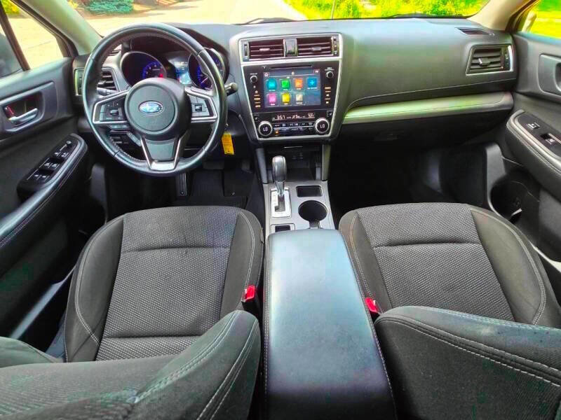 Used 2018 Subaru Outback 2.5i Premium image 15