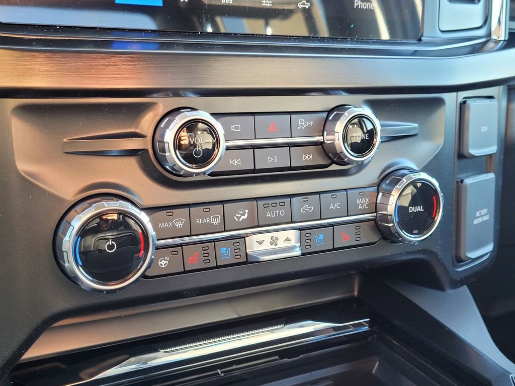 New 2026 Ford F350 Lariat w/ FX4 Off-Road Package image 44