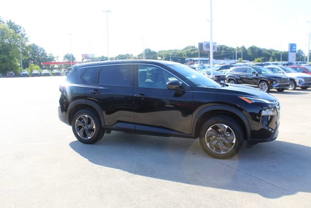 Used 2025 Nissan Rogue SV FWD image 10