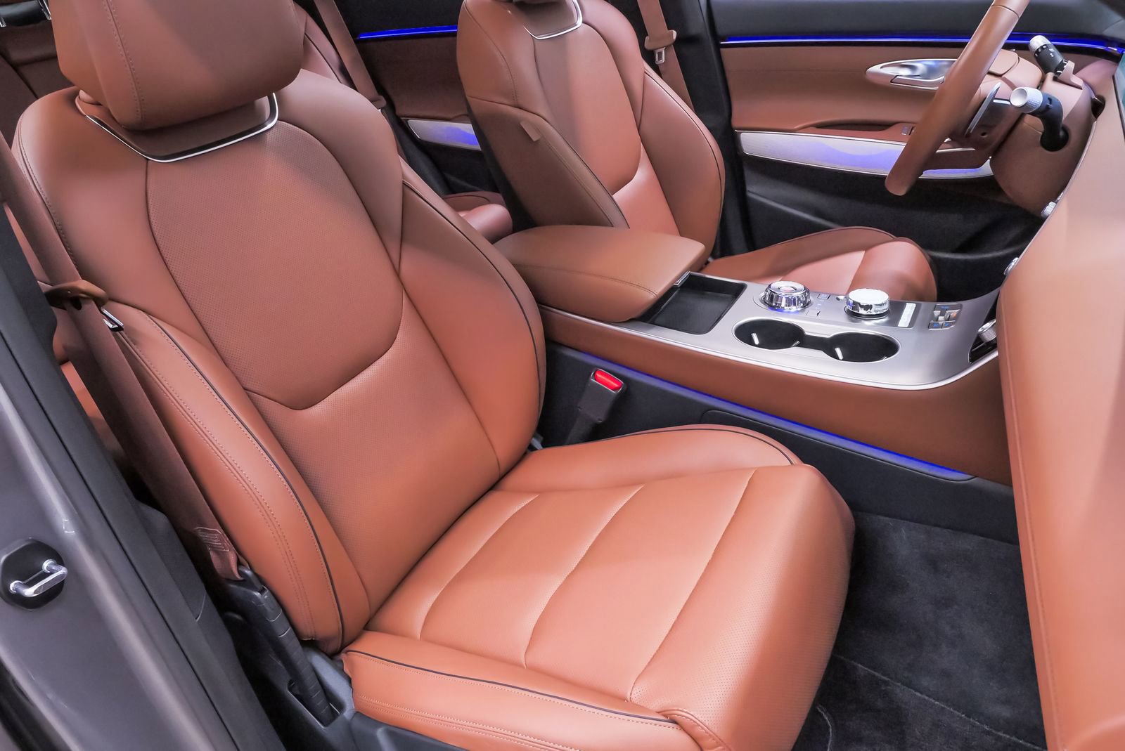 Certified 2026 Genesis GV70 2.5T Advanced image 15