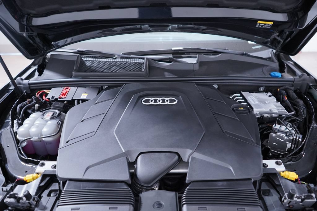 Used 2023 Audi Q7 3.0T Premium w/ Convenience Package AWD/4WD image 27