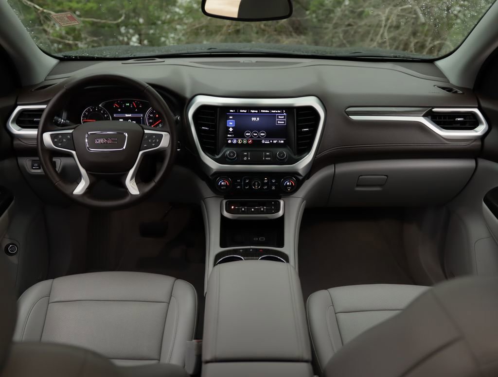 Used 2023 GMC Acadia SLT image 21