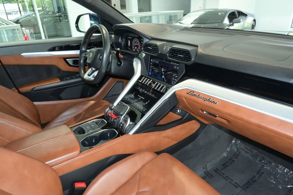 Used 2019 Lamborghini Urus AWD/4WD image 28