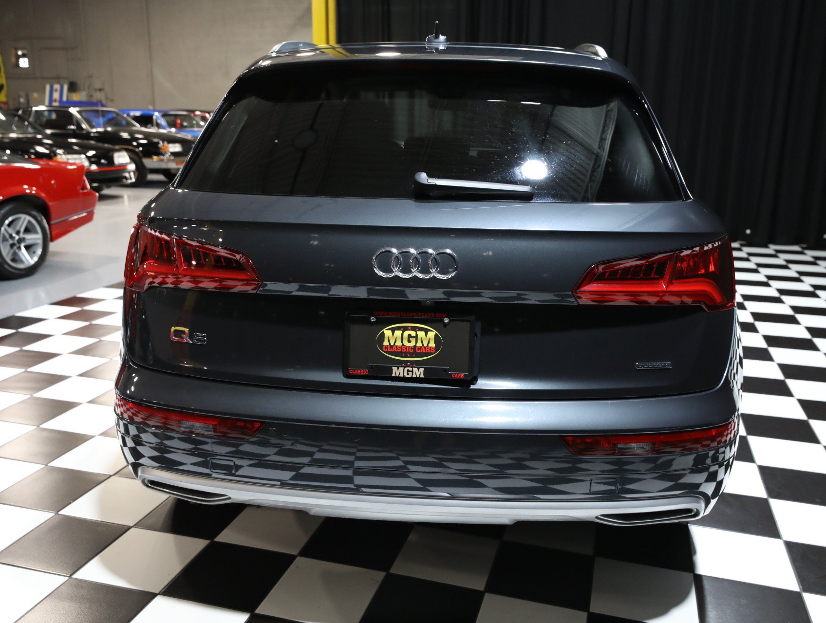 Used 2019 Audi Q5 2.0T Premium w/ Convenience Package AWD/4WD image 18