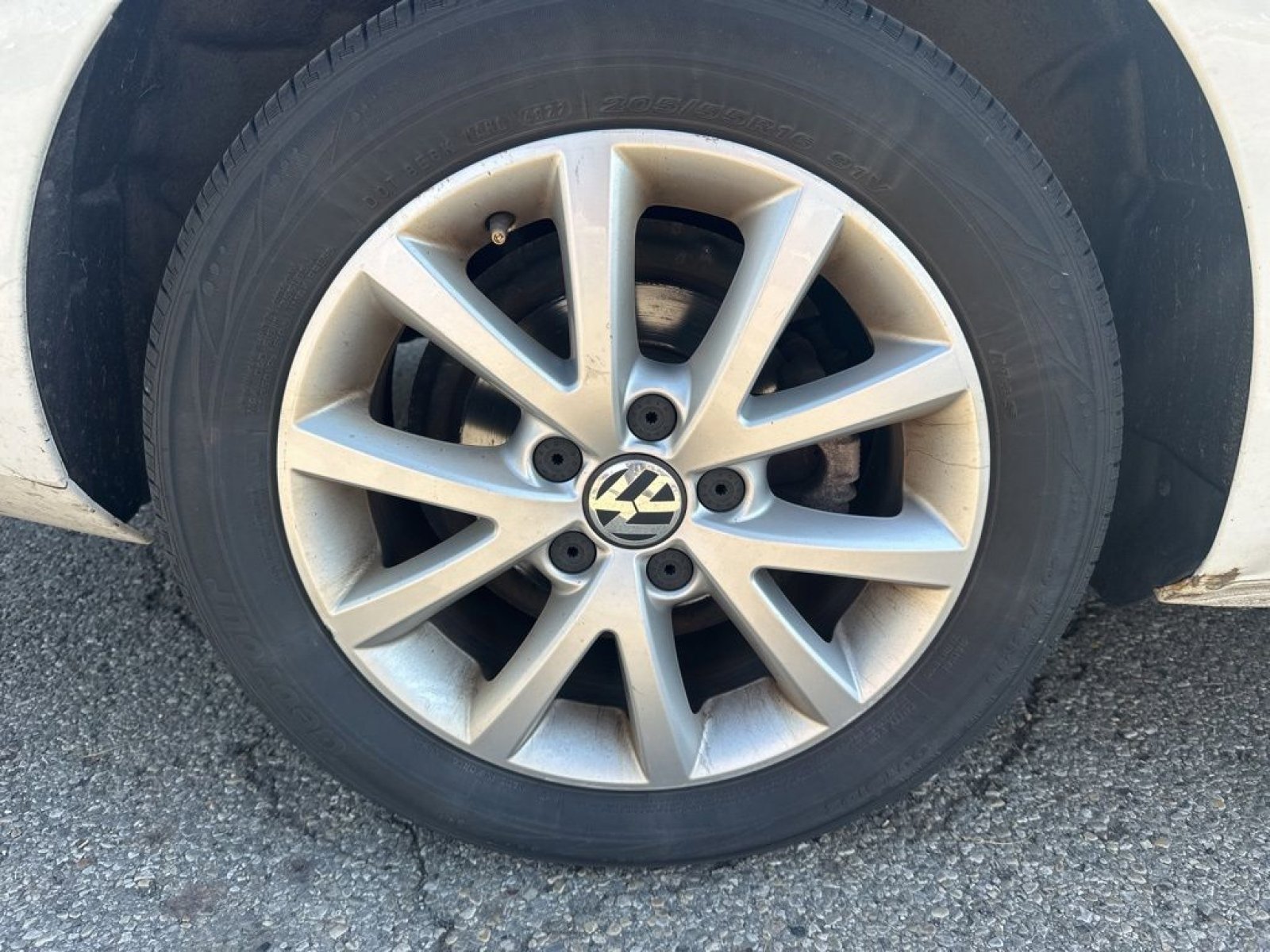 Used 2015 Volkswagen Jetta SE FWD image 13
