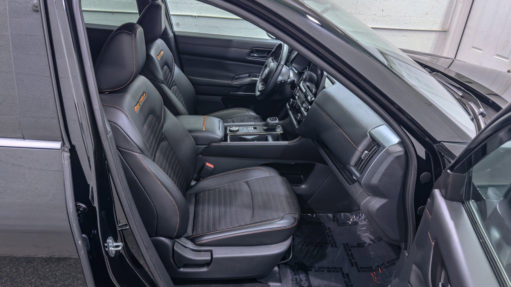 Used 2024 Nissan Pathfinder Rock Creek image 27