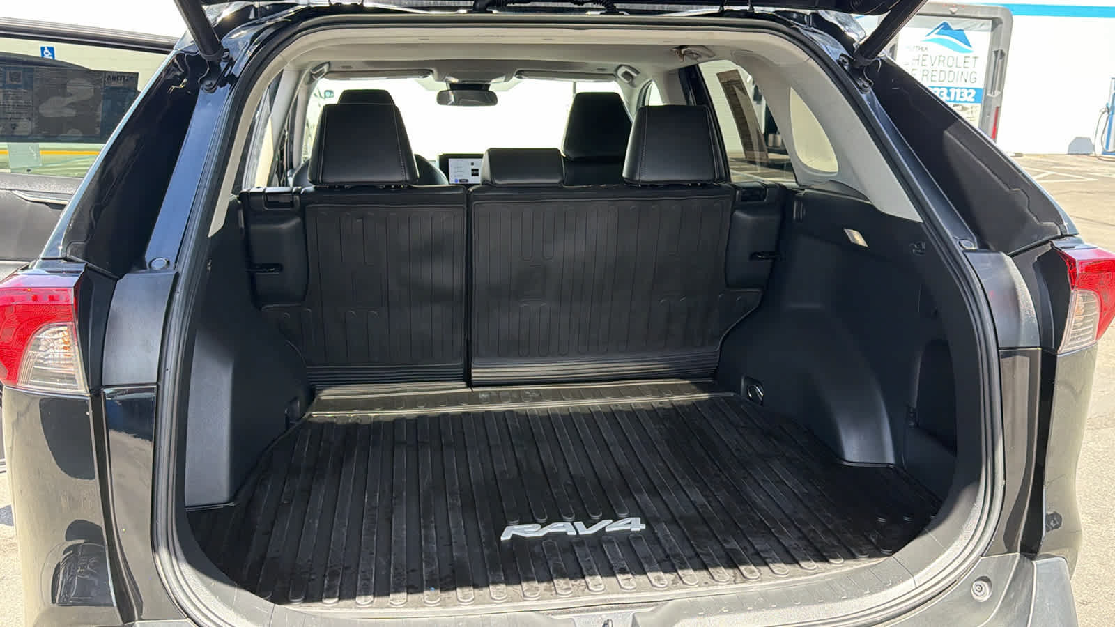 Used 2023 Toyota RAV4 XLE Premium FWD image 27