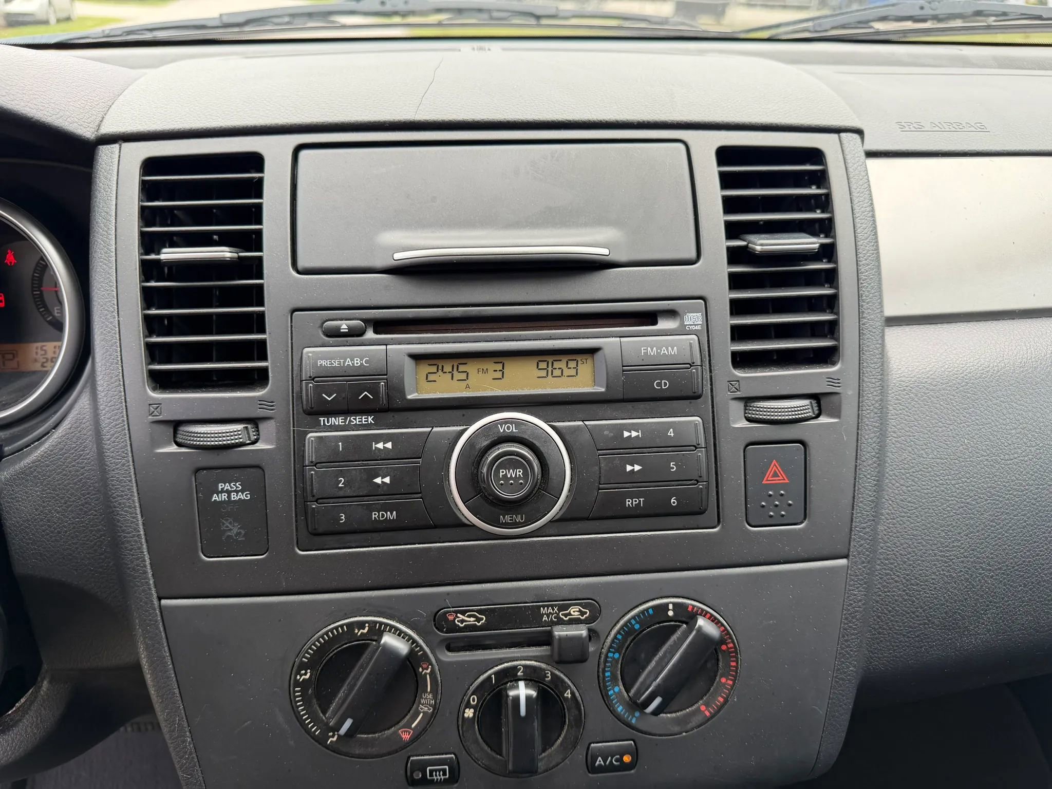 Used 2009 Nissan Versa 1.8 S image 20