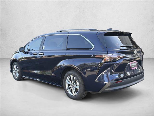 New 2026 Toyota Sienna XLE AWD/4WD image 7
