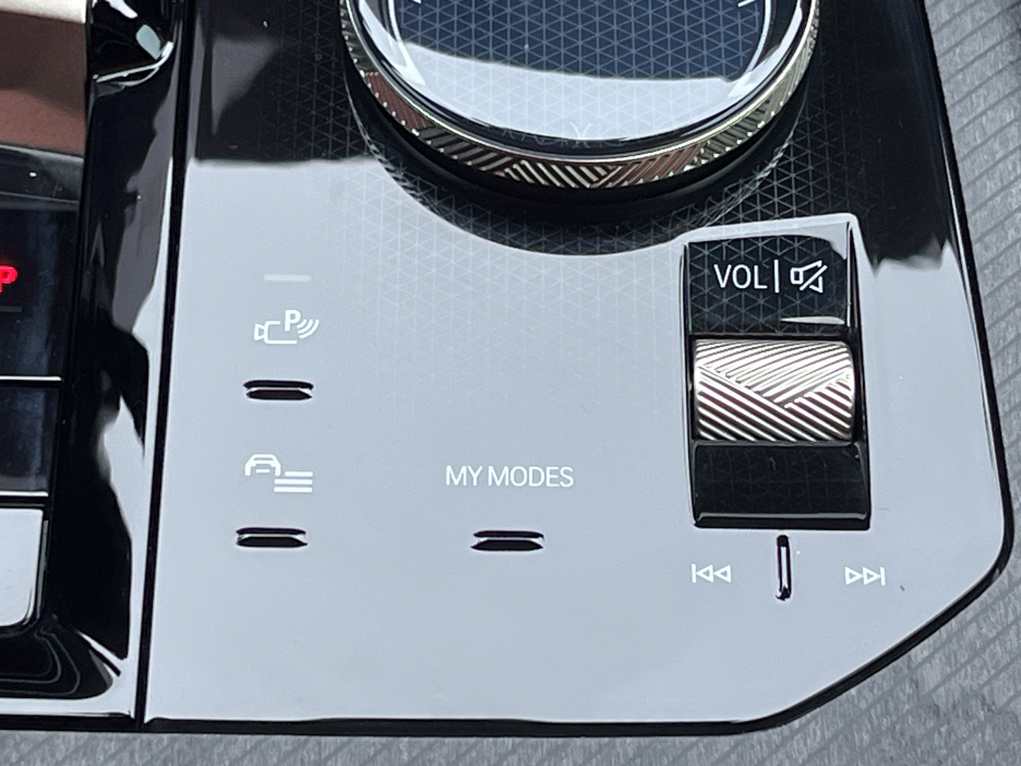 Used 2025 BMW X3 xDrive30i image 9