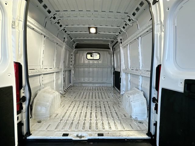 Used 2024 RAM ProMaster 2500 w/ Convenience Group FWD image 23
