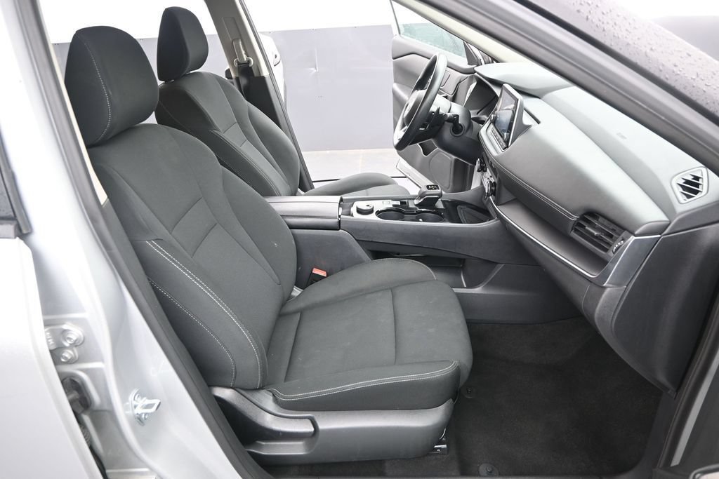 Used 2024 Nissan Rogue S AWD/4WD image 24