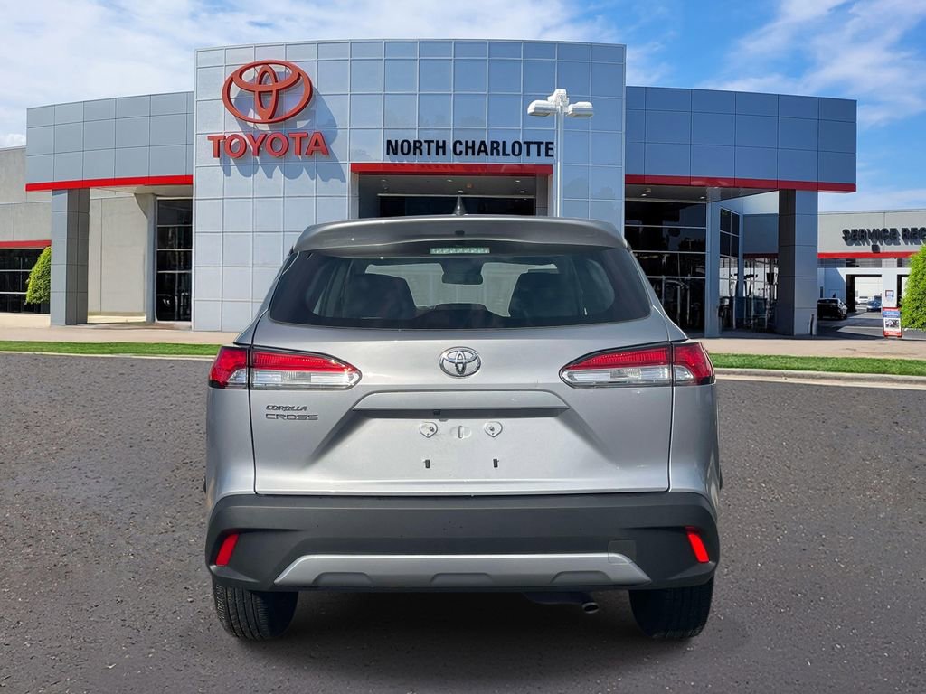 Used 2024 Toyota Corolla Cross L FWD image 6