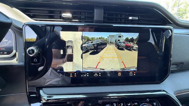 New 2026 GMC Sierra 2500 AT4 w/ Technology Package AWD/4WD image 27