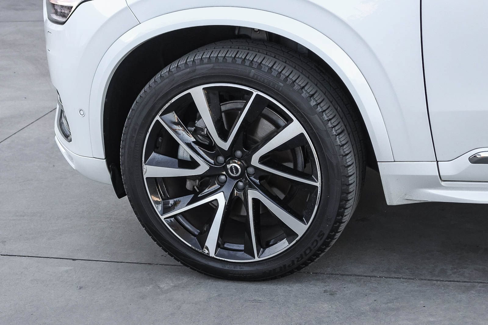 Used 2024 Volvo XC90 B6 Plus AWD/4WD image 10