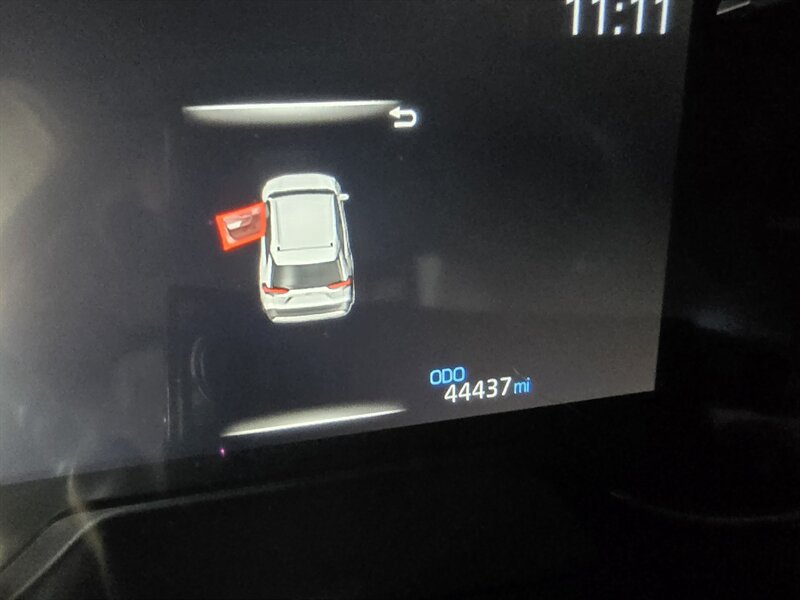 Used 2025 Toyota RAV4 XLE AWD/4WD image 17