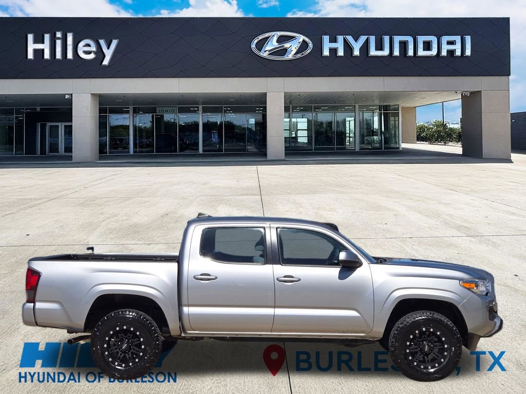 Used 2018 Toyota Tacoma SR w/ SR Convenience Package image 3