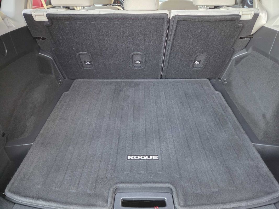 Used 2023 Nissan Rogue SV AWD/4WD image 18