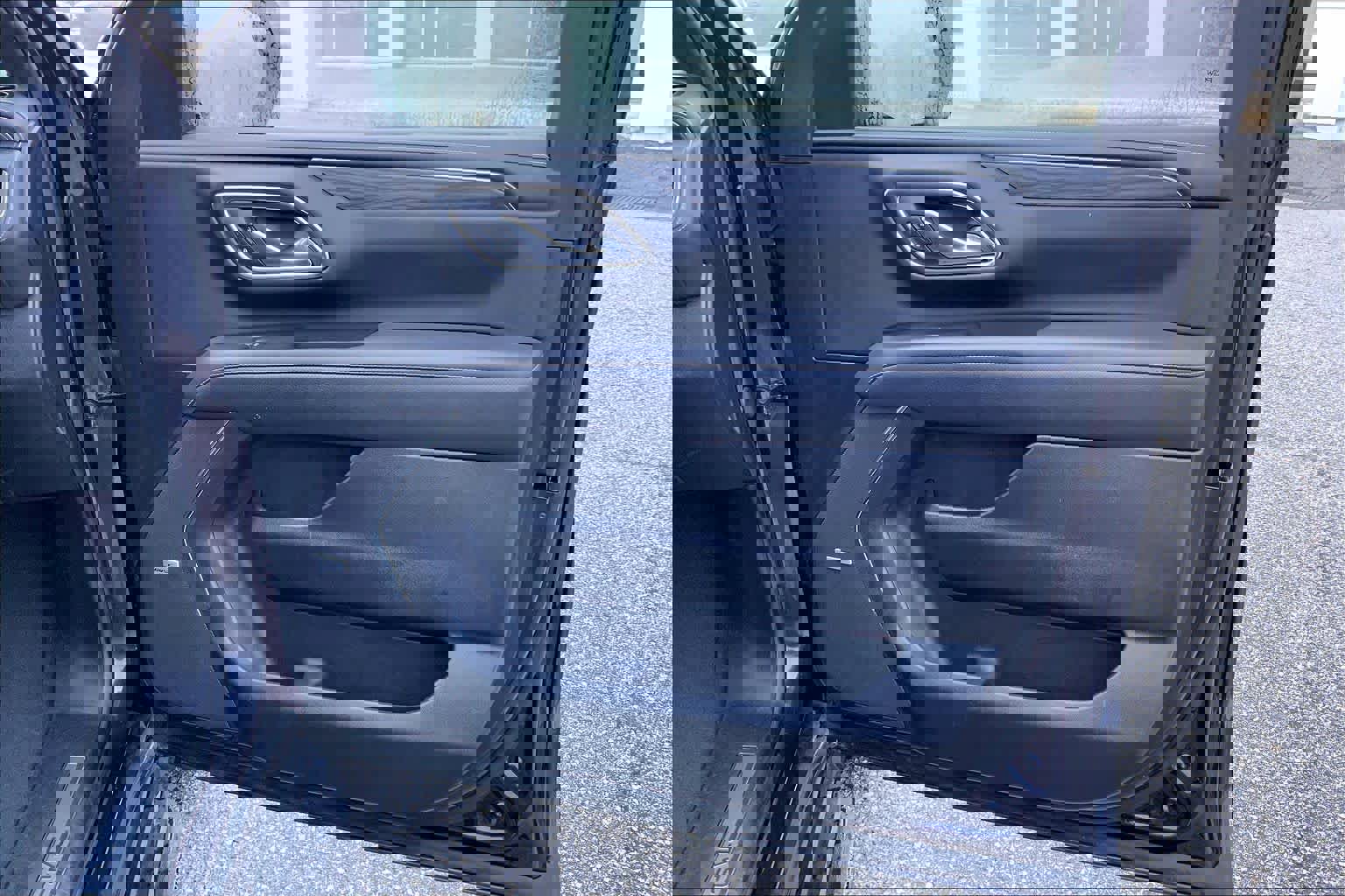 Used 2024 GMC Yukon SLT image 22