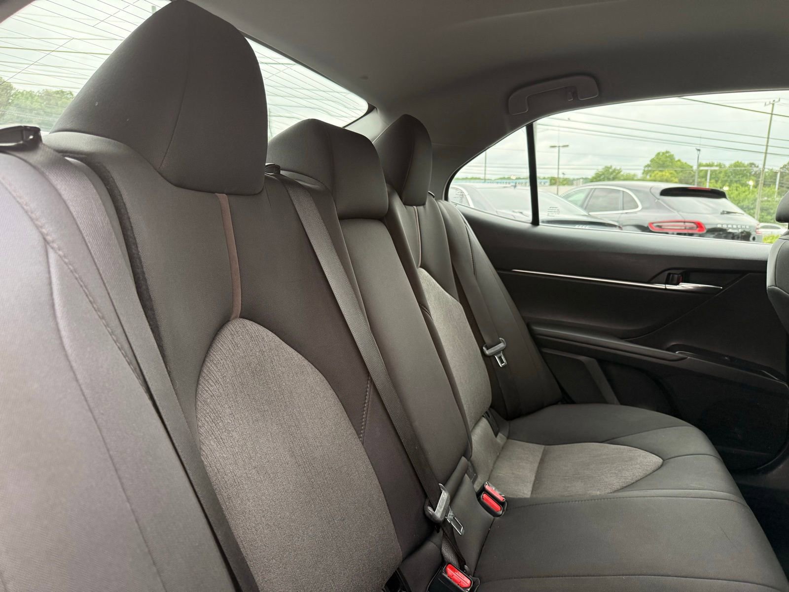 Used 2020 Toyota Camry LE FWD image 29