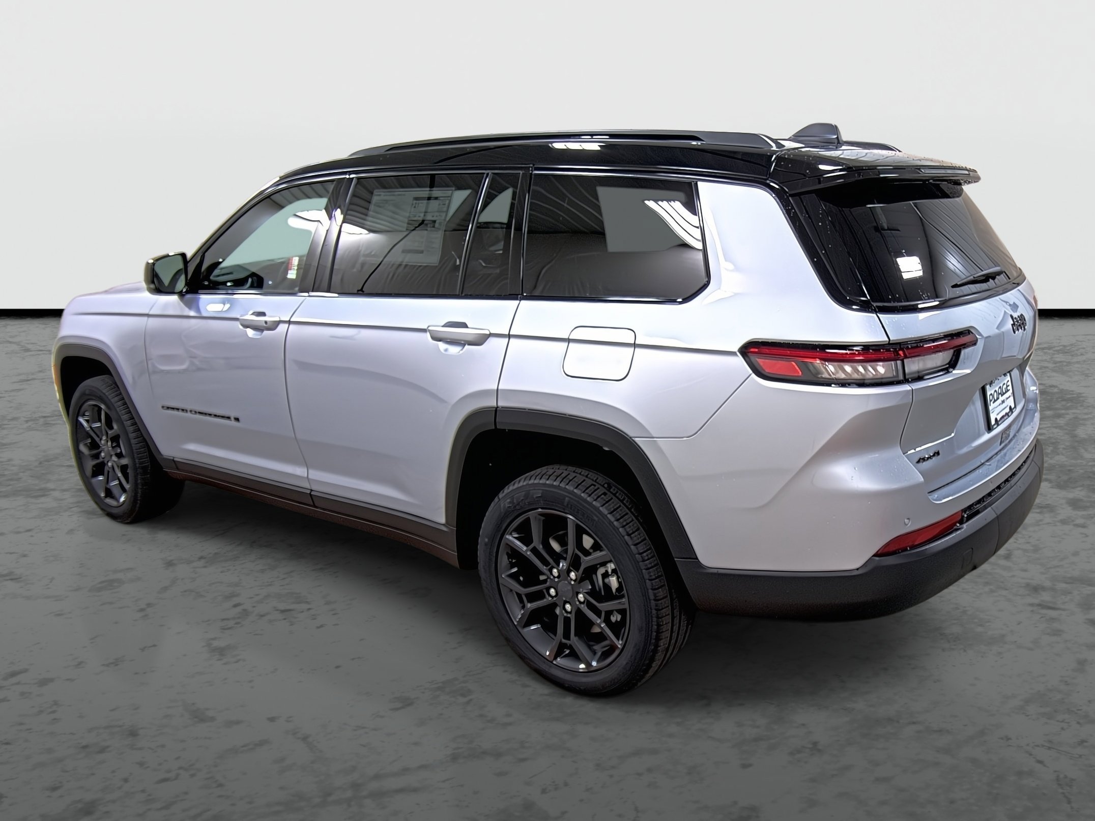 New 2025 Jeep Grand Cherokee L Limited w/ Trailer Tow Package image 2