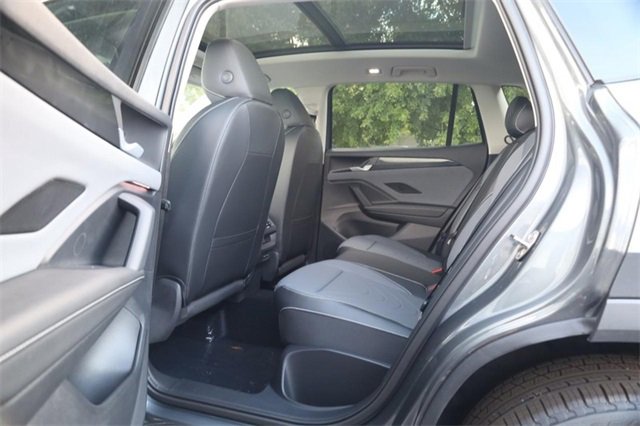 New 2025 Volkswagen Tiguan SE image 20