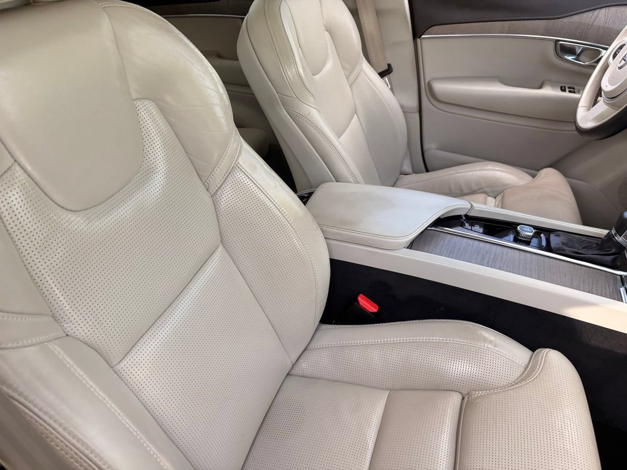 Used 2022 Volvo XC90 T6 Inscription w/ Advanced Package AWD/4WD image 11