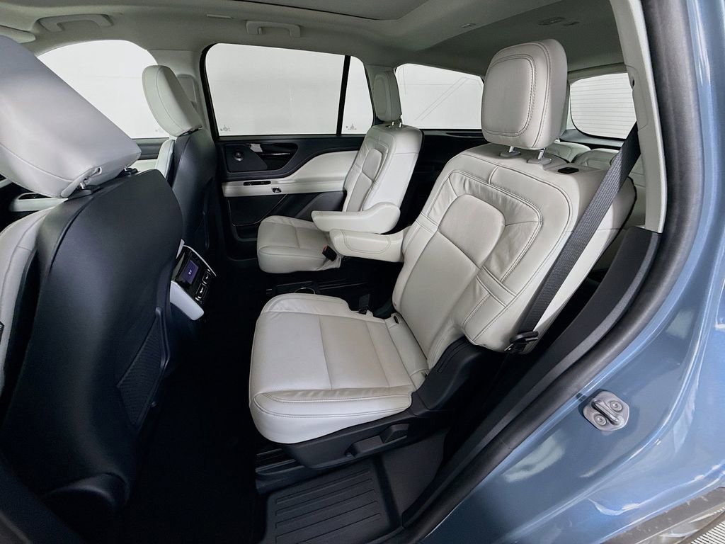 Used 2025 Lincoln Aviator Reserve w/ Illumination Package RWD image 26