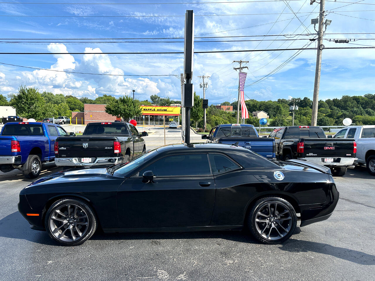 Used 2016 Dodge Challenger R/T Plus image 1