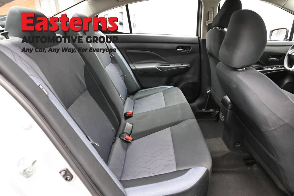 Used 2023 Nissan Versa SV FWD image 23