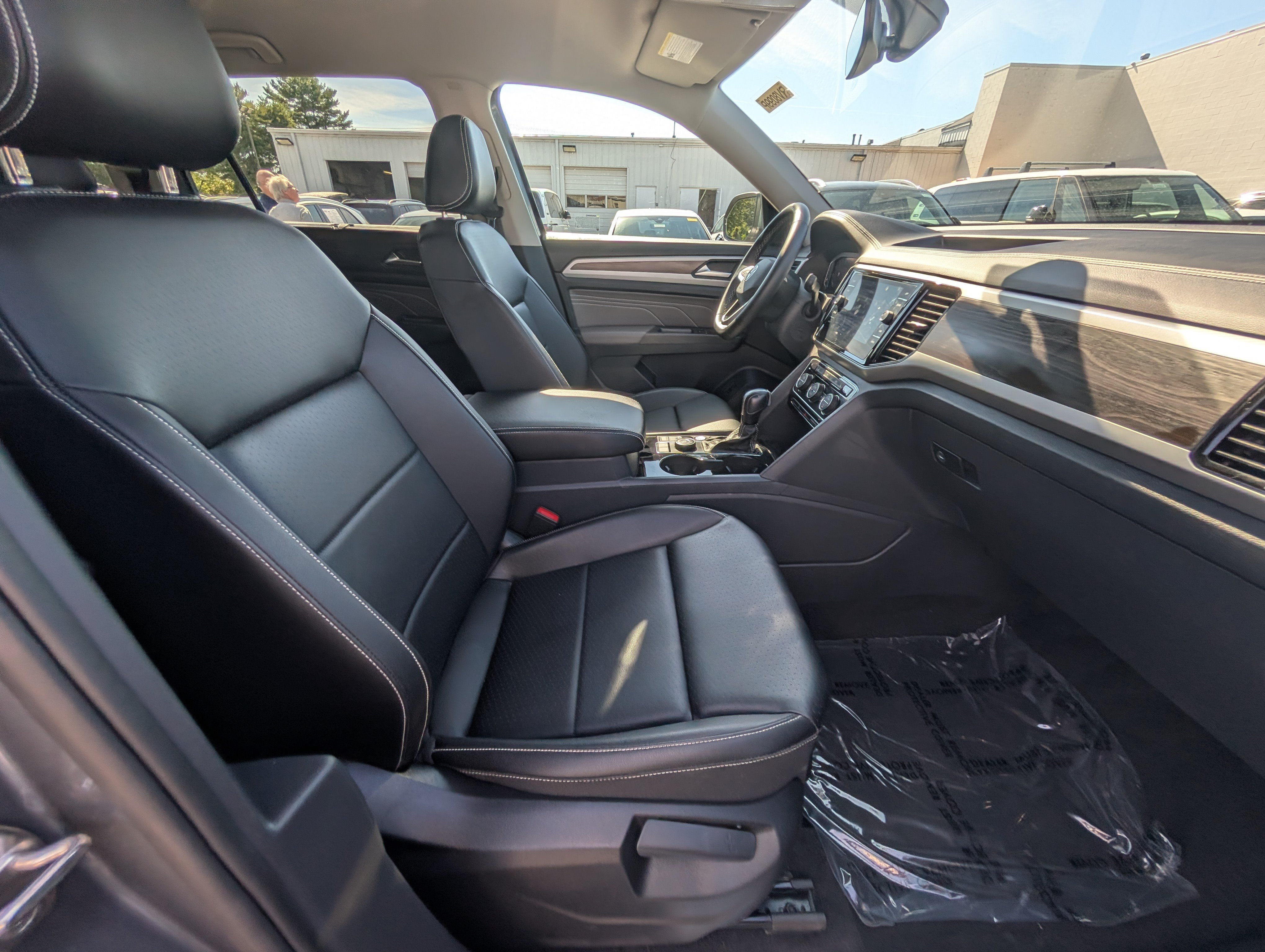Used 2023 Volkswagen Atlas SE AWD/4WD image 10