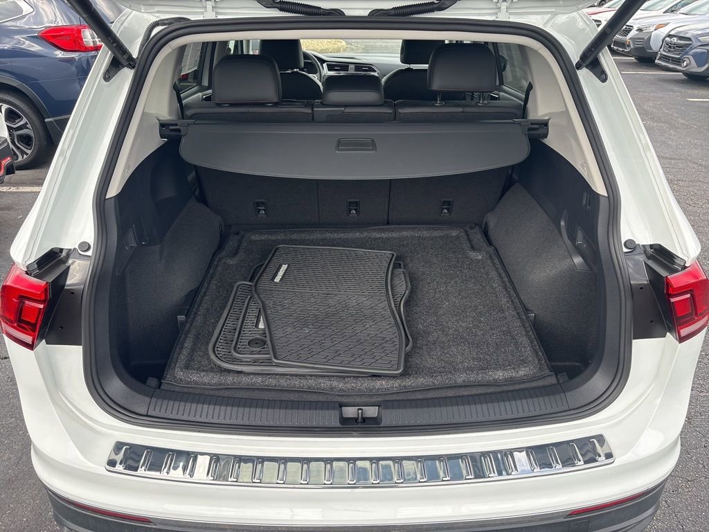 Used 2024 Volkswagen Tiguan Wolfsburg Edition w/ Panoramic Sunroof Package image 25
