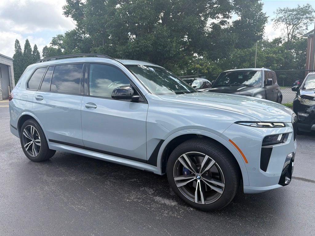 Used 2023 BMW X7 M60i w/ Executive Package AWD/4WD image 7