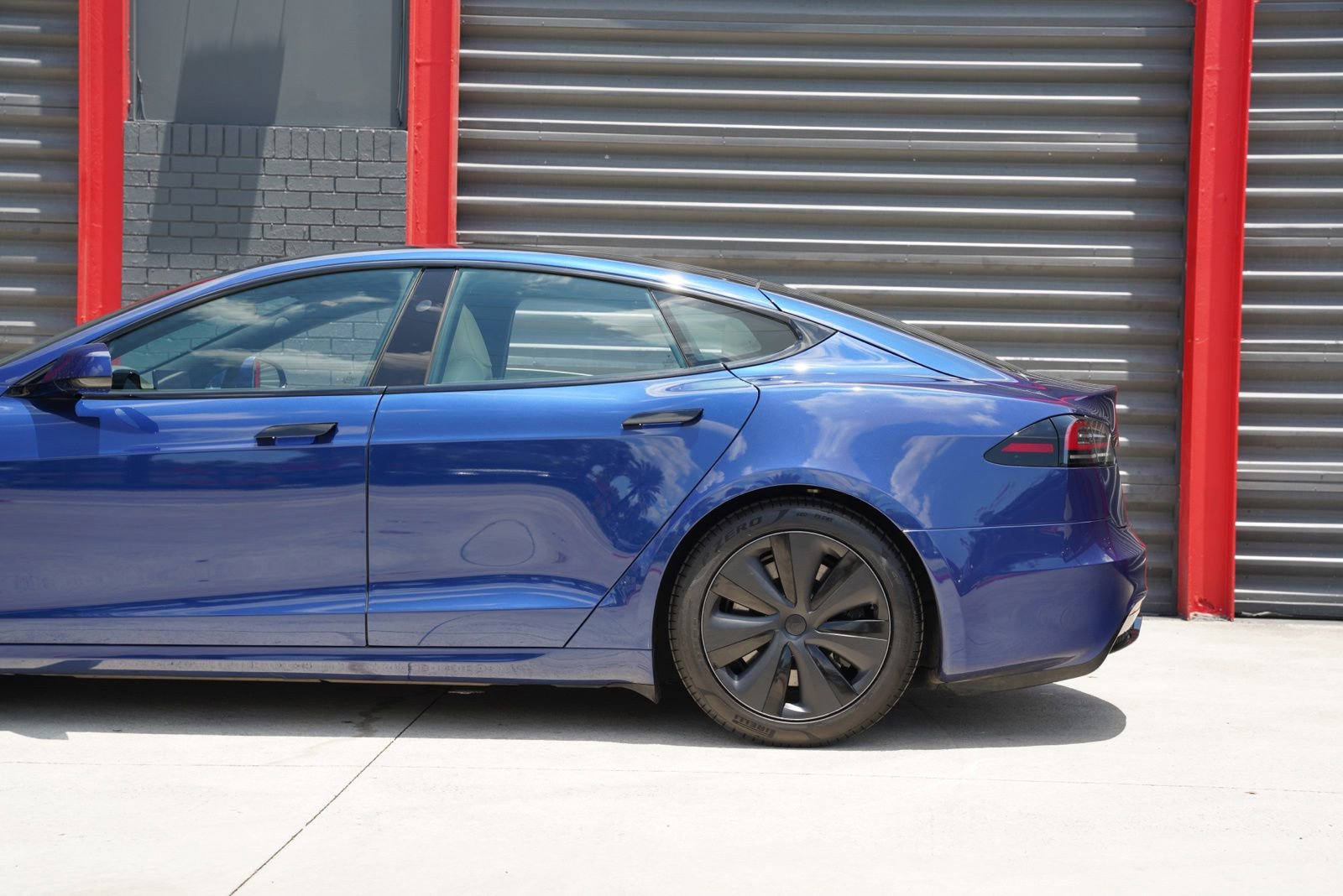 Used 2023 Tesla Model S AWD/4WD image 10