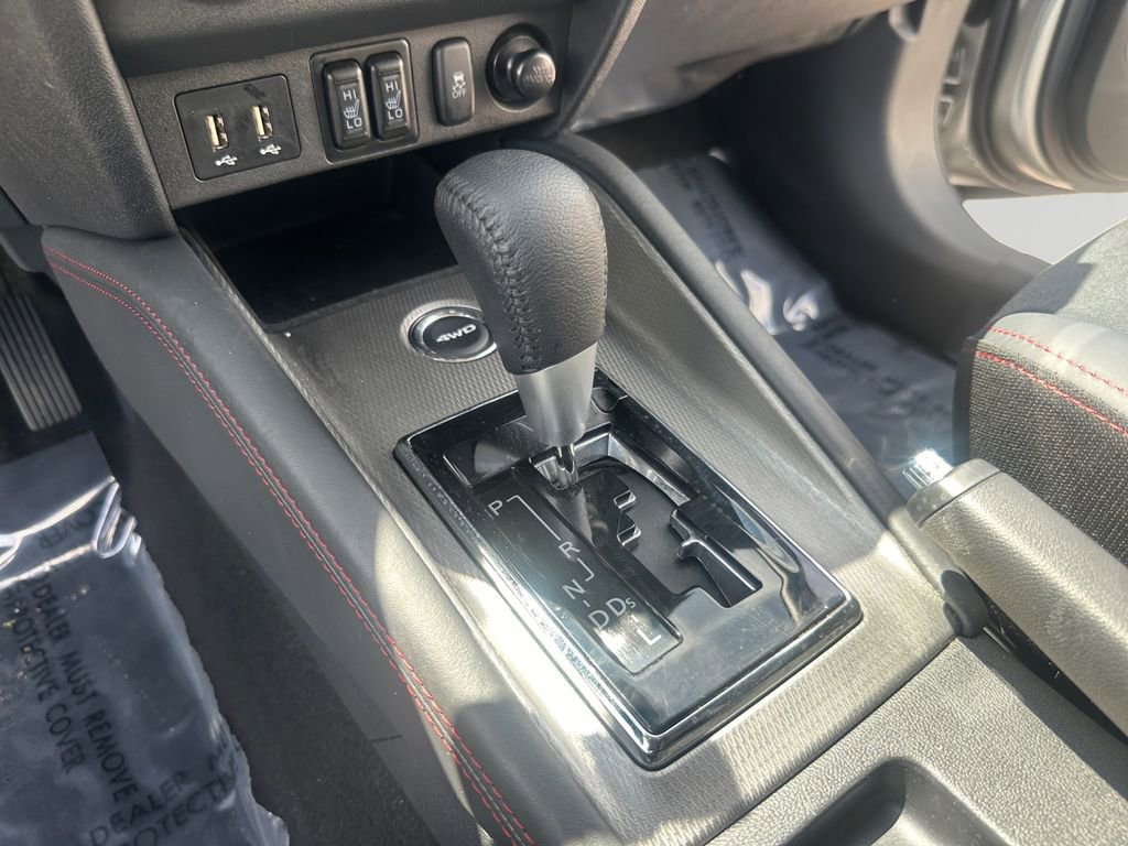 Used 2025 Mitsubishi Outlander Sport SE AWD/4WD image 18