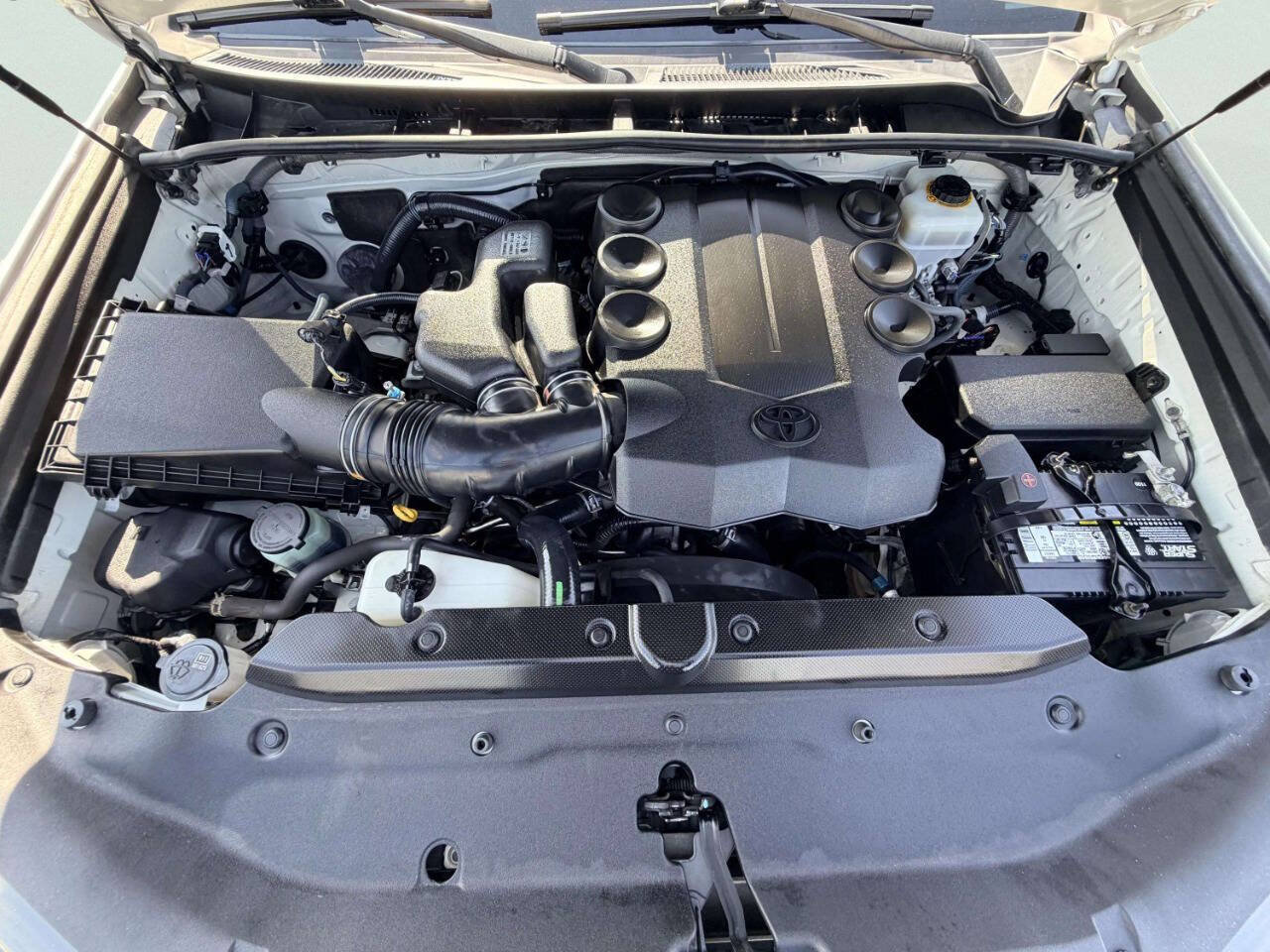 Used 2016 Toyota 4Runner Limited AWD/4WD image 11