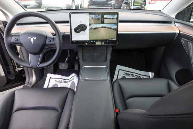 Used 2025 Tesla Model Y Long Range image 4