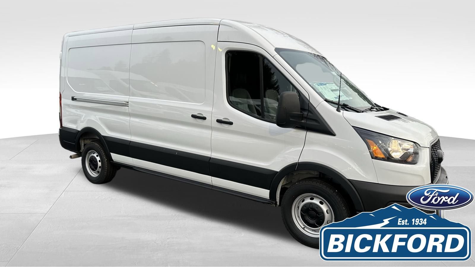New 2026 Ford Transit 150 148 Medium Roof w/ Load Area Protection Package RWD image 3