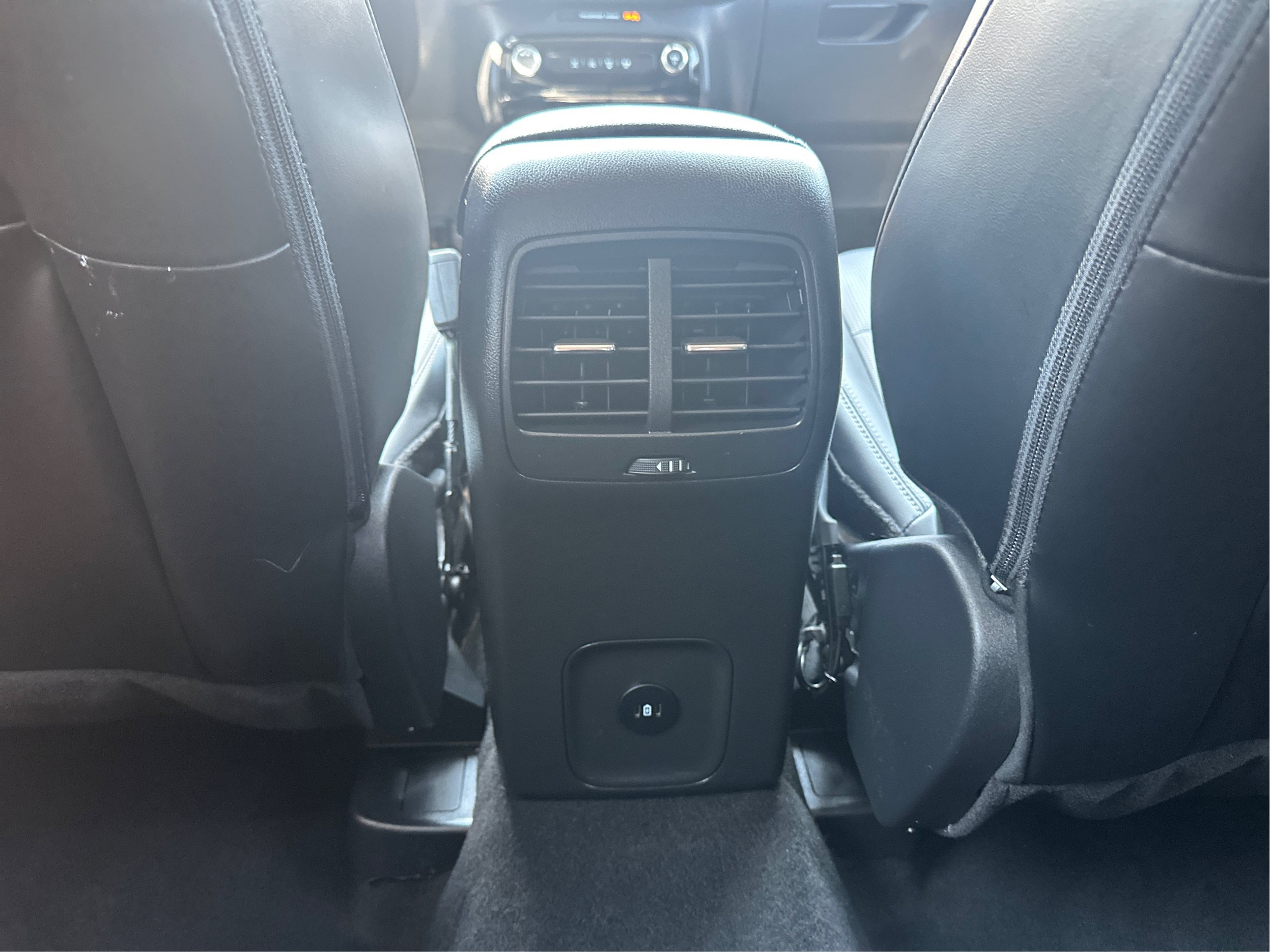 Used 2025 Ford Escape Platinum AWD/4WD image 22