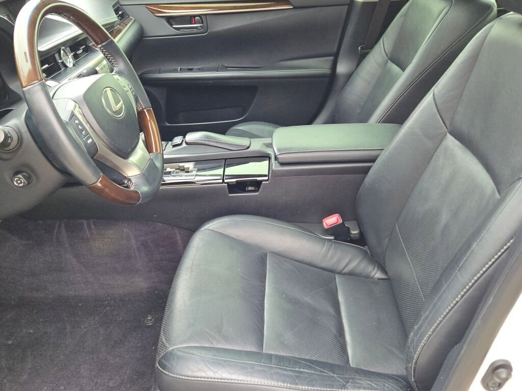 Used 2013 Lexus ES 350 w/ Luxury Pkg image 19