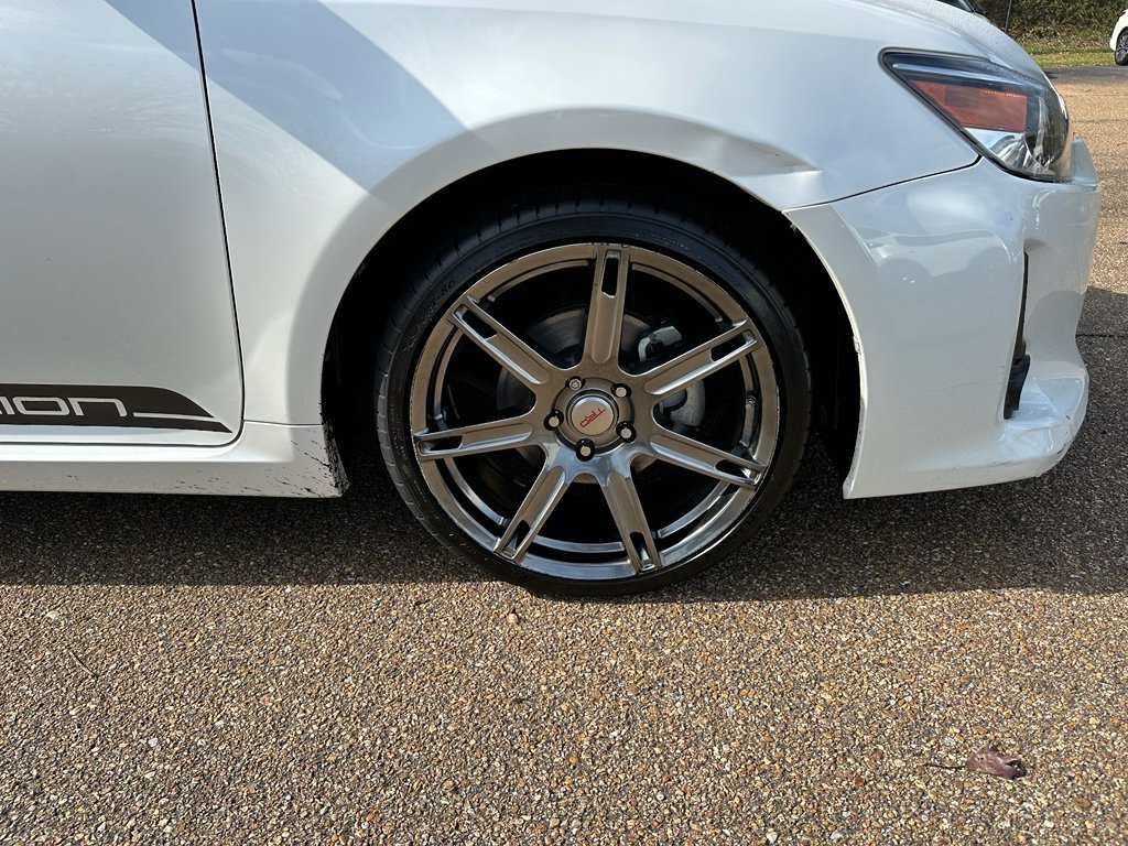 Used 2016 Scion tC image 5