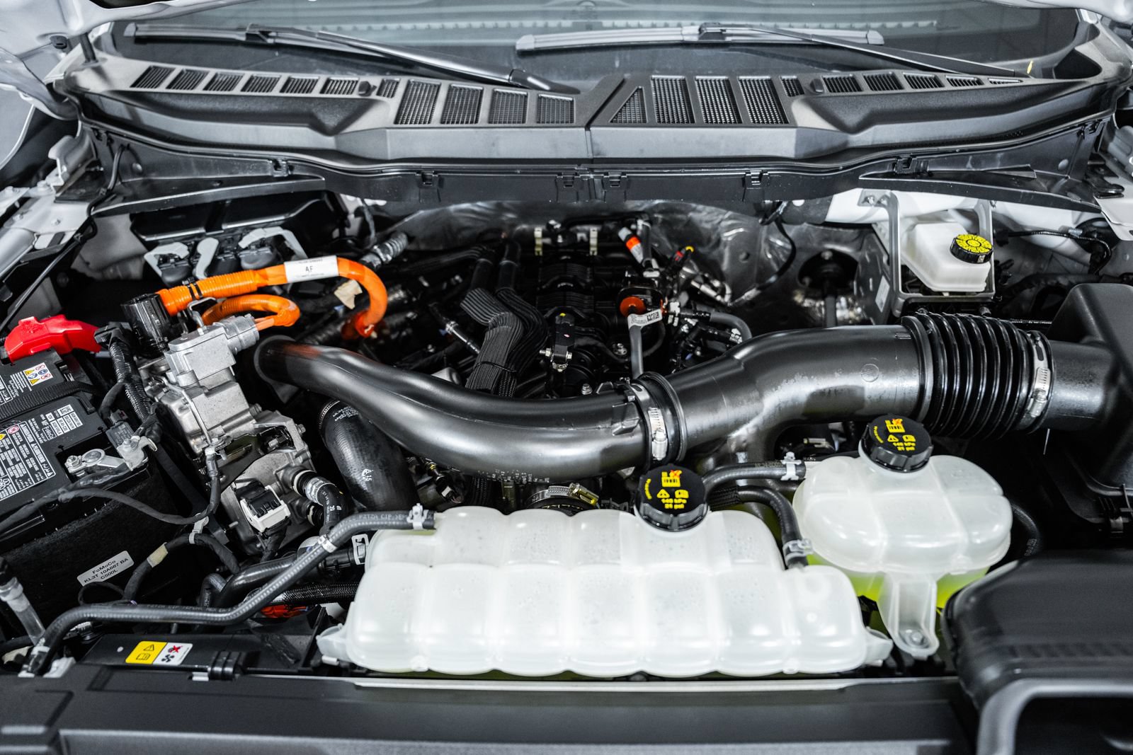 Certified 2025 Ford F150 Lariat AWD/4WD image 21