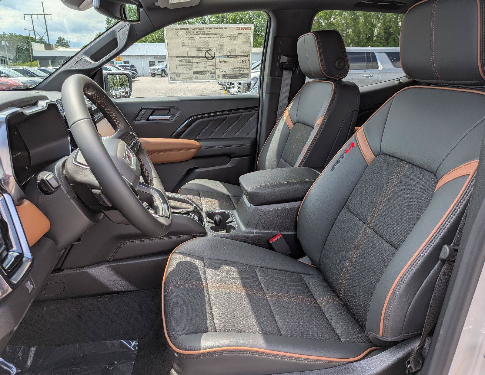 New 2026 GMC Canyon AT4 w/ Technology Plus Package AWD/4WD image 11
