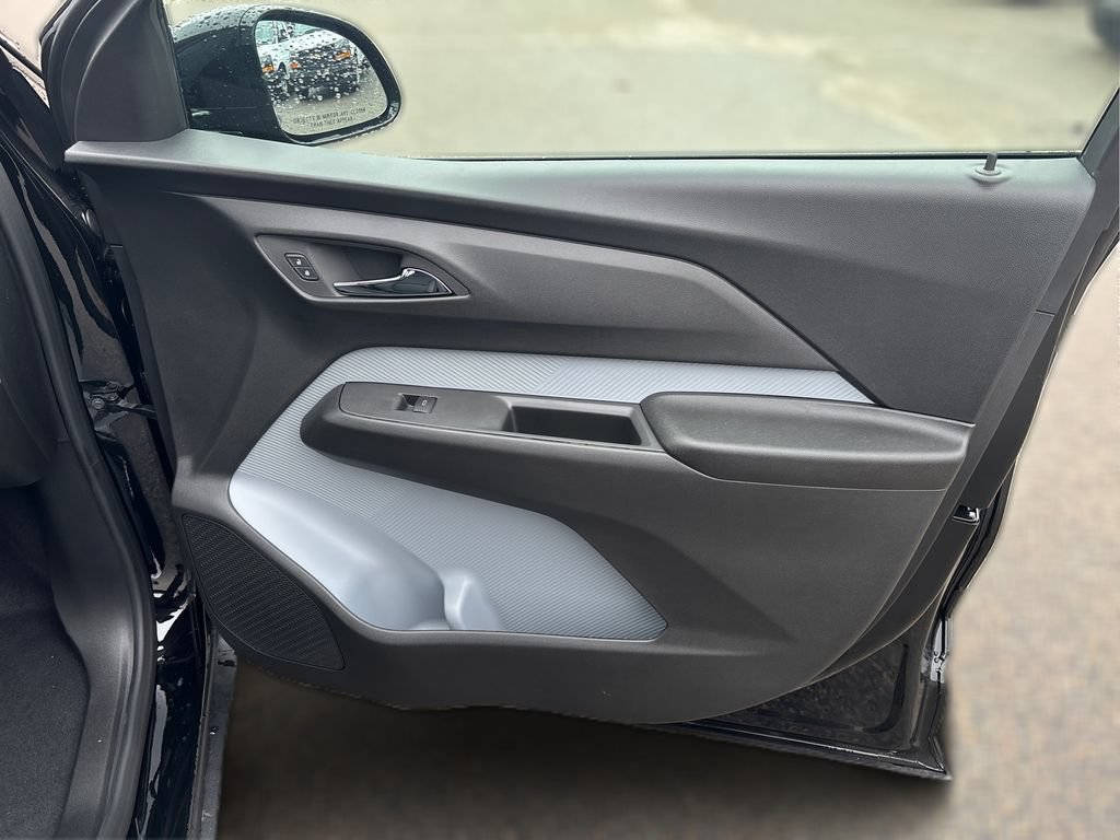 New 2027 Chevrolet Bolt RS FWD image 20