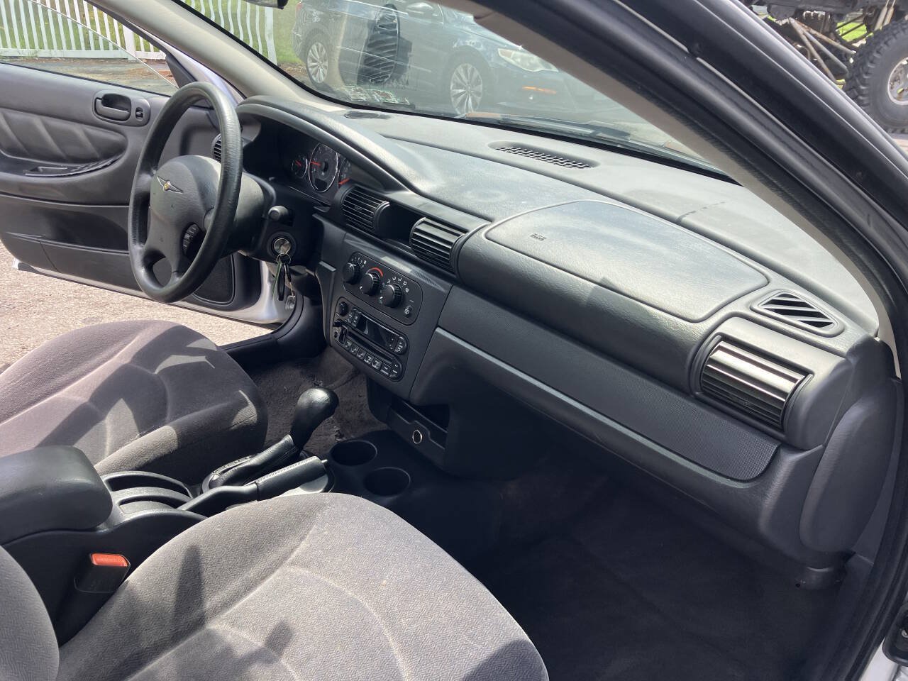Used 2003 Chrysler Sebring LX FWD image 23